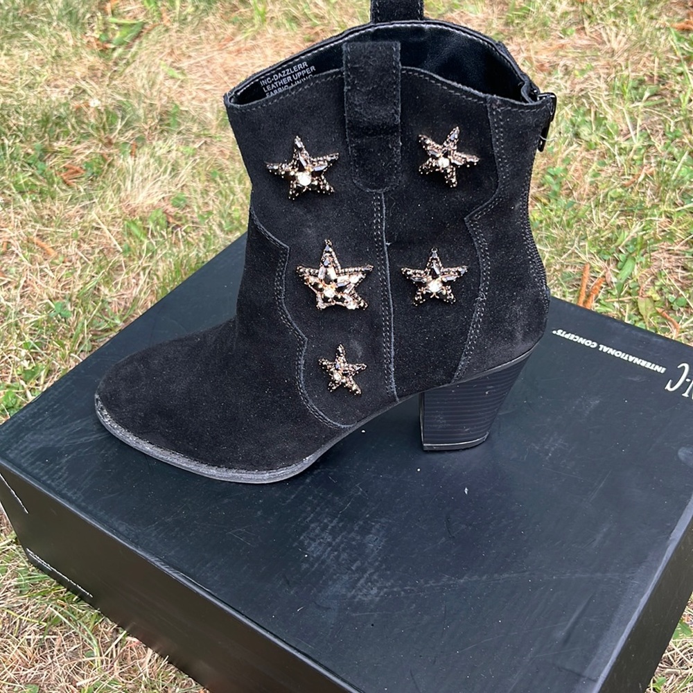 COPY - INC Suede star boots